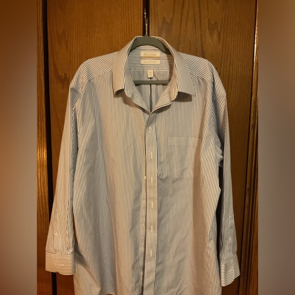 EUC Gold Label Roundtree Fitted Non-Iron Button-Down Collar Stripe Dress Shirt - Picture 2 of 4